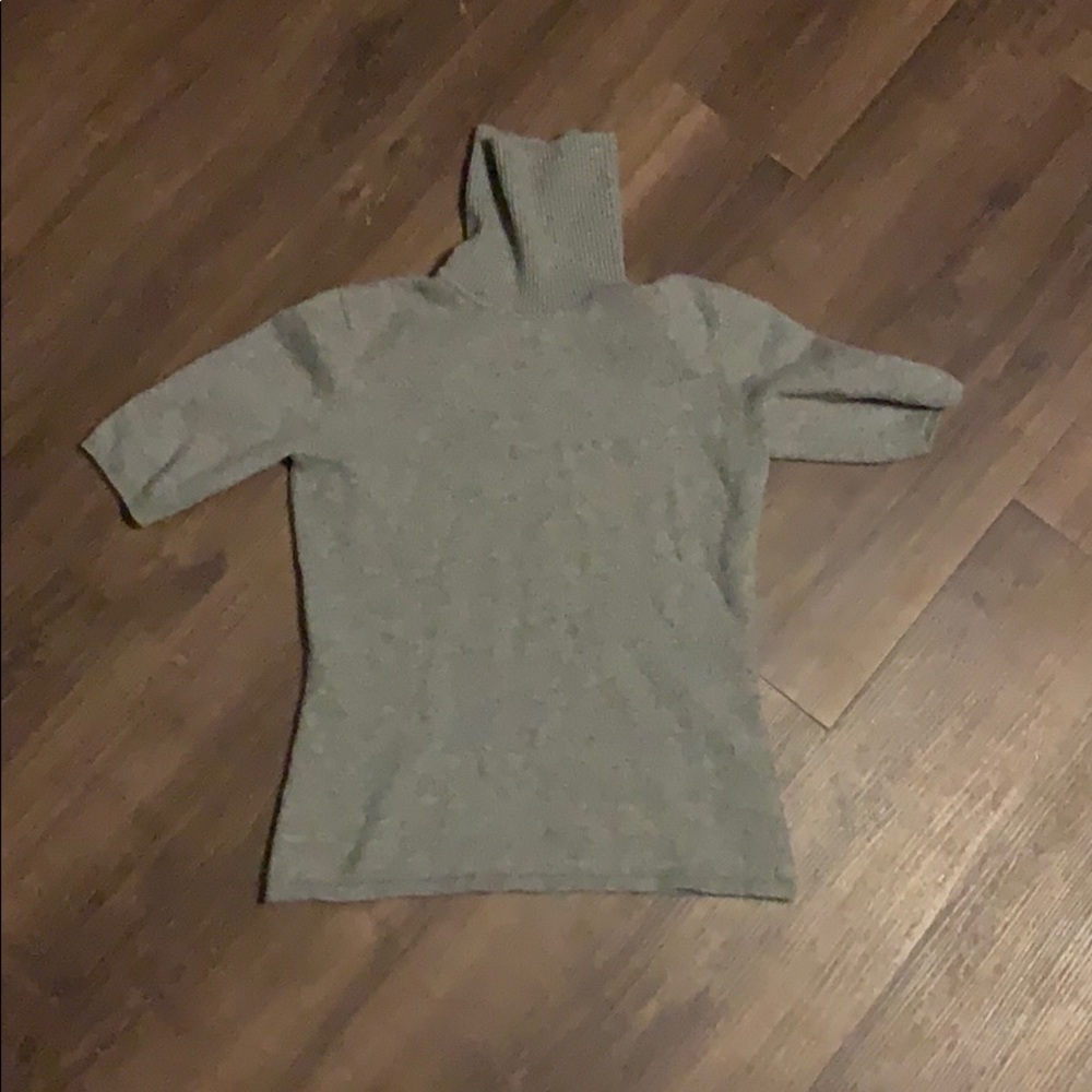 Cashmere short sleeve gray turtleneck